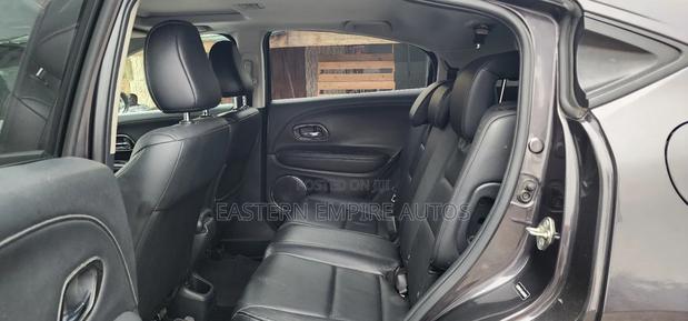 Honda HR-V EX-L w/Navigation AWD 2018 Black photo 9