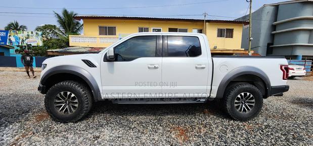 Ford F-150 Raptor 2021 White photo 3