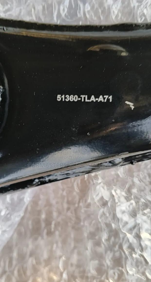 Lower Arm for Honda CRV photo 2