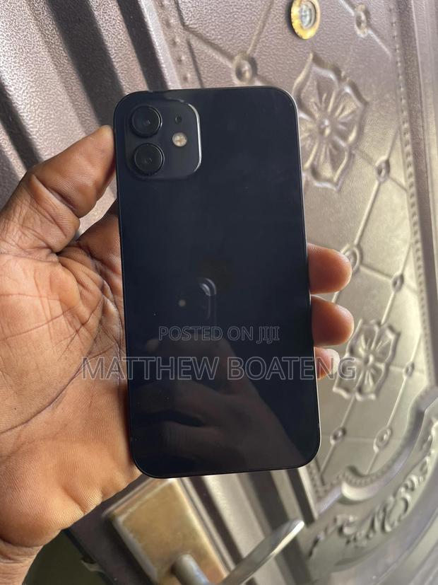 Apple iPhone 12 64 GB Black photo 4