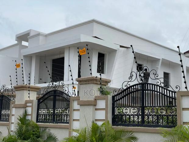 7bdrm Mansion in Osei Estate, East Legon for sale