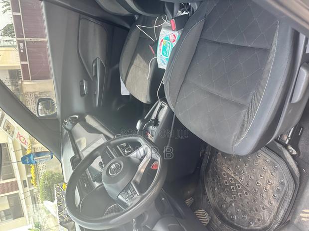 Nissan Kicks S 2020 Black photo 7