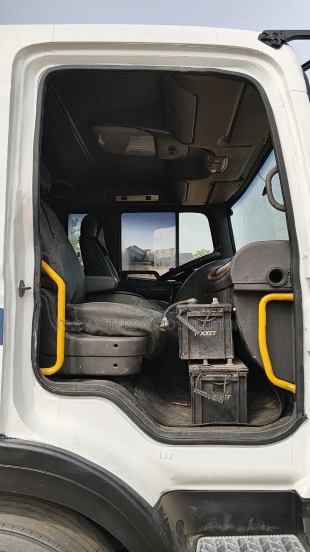 Hyundai Truck photo 5