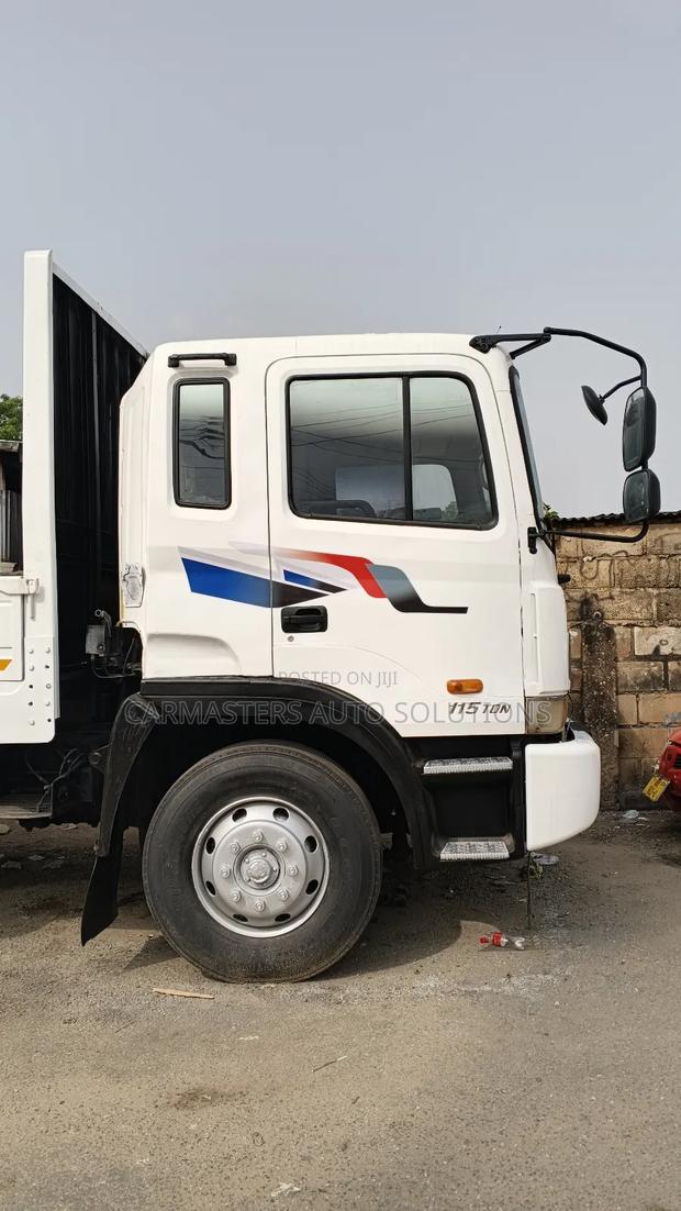 Hyundai Truck photo 6