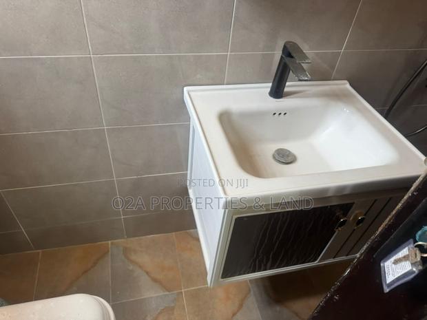 4bdrm House in Achimota Mile7 for rent photo 8