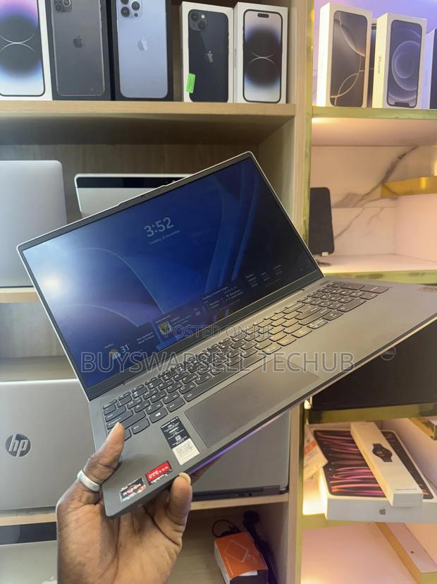 Laptop Lenovo 16GB AMD Ryzen 7 SSD 1T photo 4