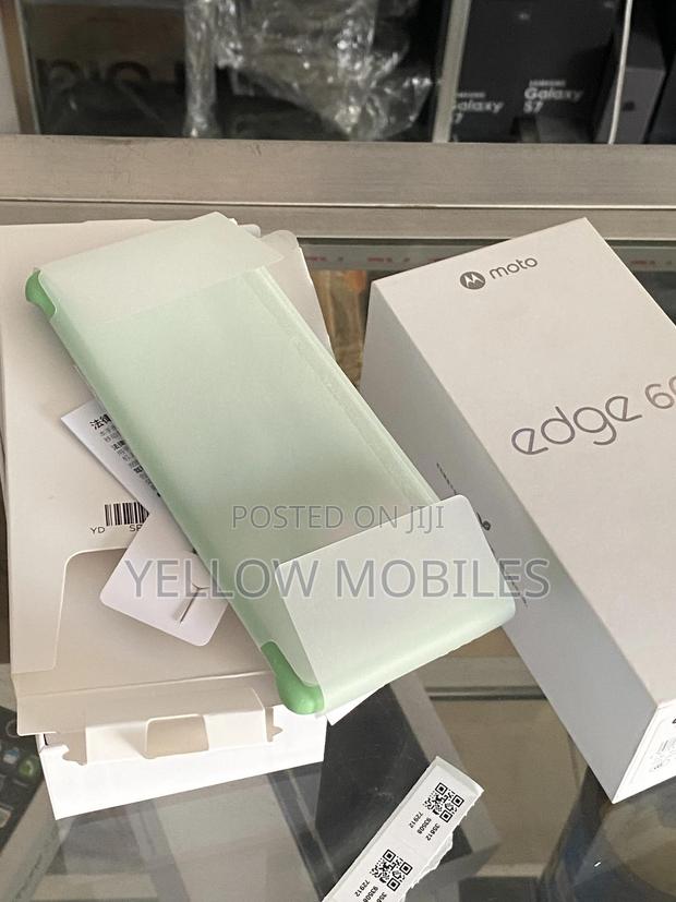 New Motorola Edge 60 256 GB Green photo 5