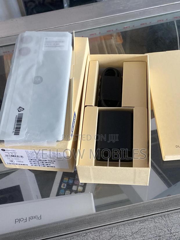 New Motorola Edge 50 Neo 256 GB Blue photo 2
