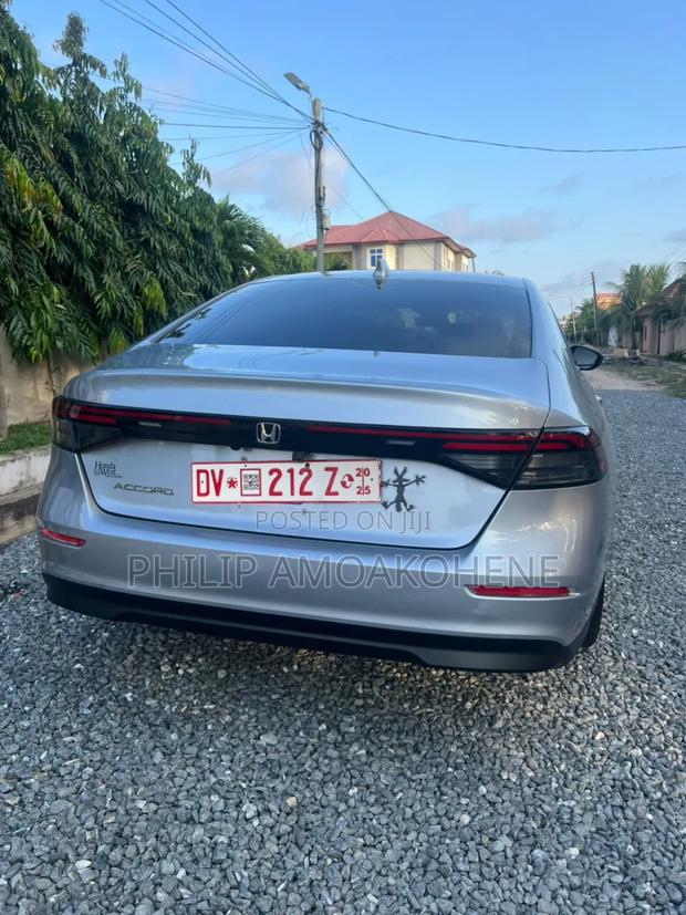 Honda Accord LX CVT 2023 Silver photo 3