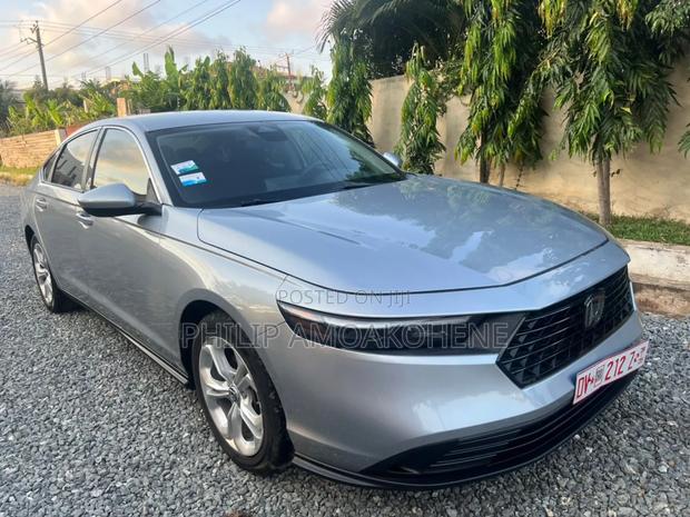 Honda Accord LX CVT 2023 Silver photo 6