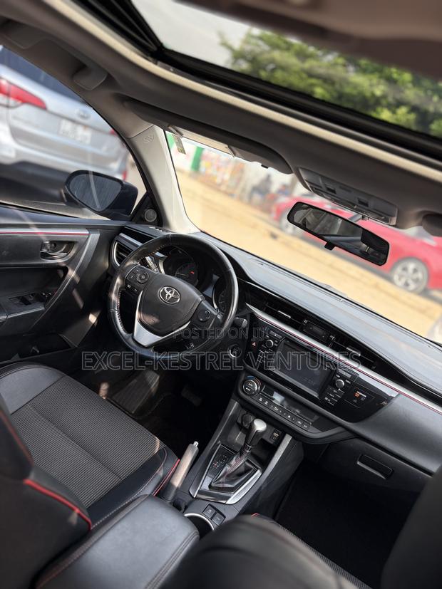 Toyota Corolla S w/Special Edition Pkg (1.8L 4cyl CVT) 2016 Red