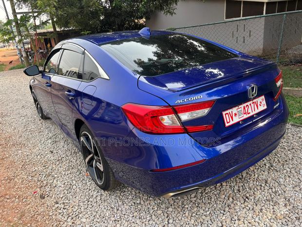 Honda Accord Sport 2018 Black photo 4