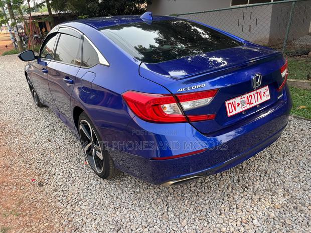 Honda Accord Sport 2018 Black photo 6
