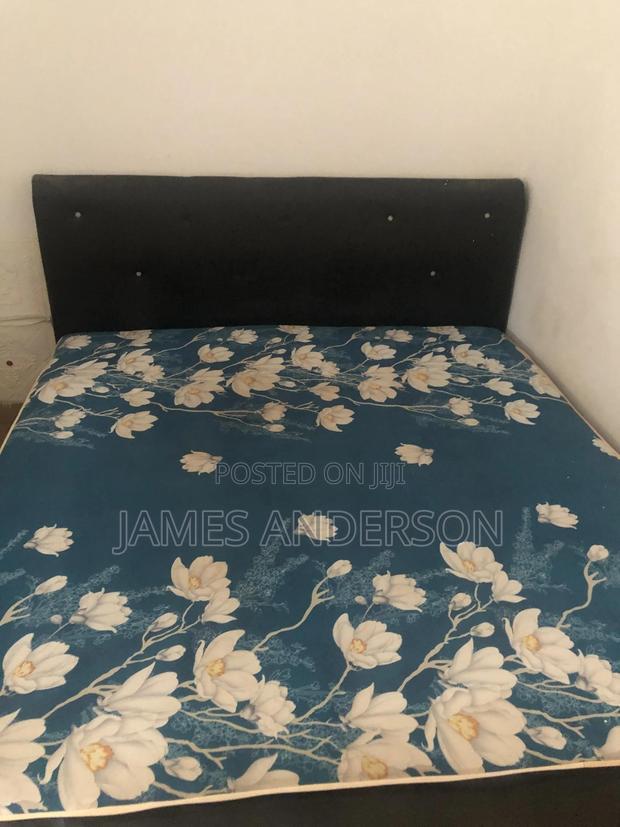 Queen Size Bed photo 3