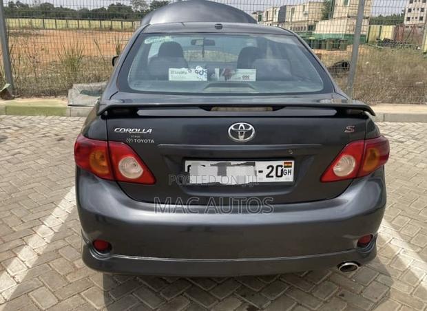 Toyota Corolla S 4dr Sedan (1.8L 4cyl 4A) 2010 Gray photo 2