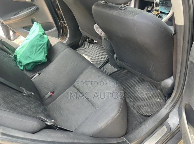 Toyota Corolla S 4dr Sedan (1.8L 4cyl 4A) 2010 Gray photo 5