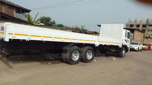 Hyundai Track 11.5tonnes photo 2