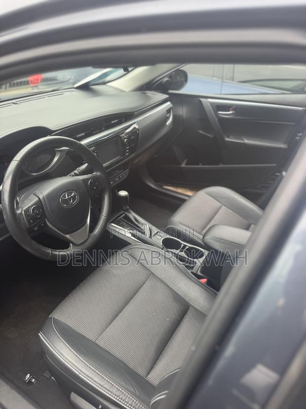 Toyota Corolla S 4dr Sedan (1.8L 4cyl CVT) 2016 Gray photo 5