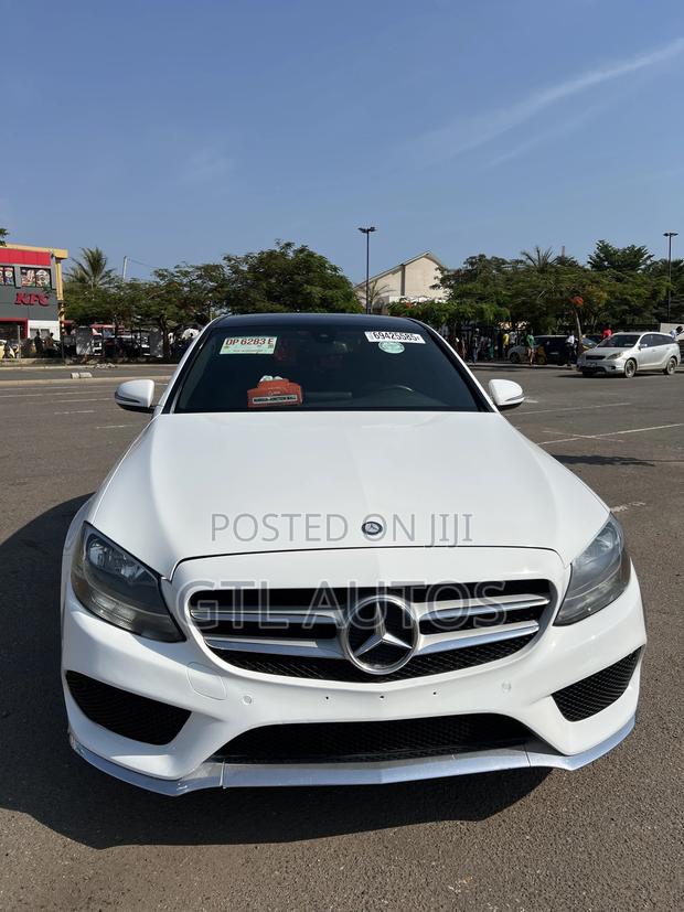 Mercedes-Benz C300 Sport 4Matic Sedan AWD (2.0L 4cyl 7A) 2017 White photo 2