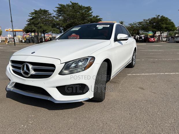 Mercedes-Benz C300 Sport 4Matic Sedan AWD (2.0L 4cyl 7A) 2017 White photo 4