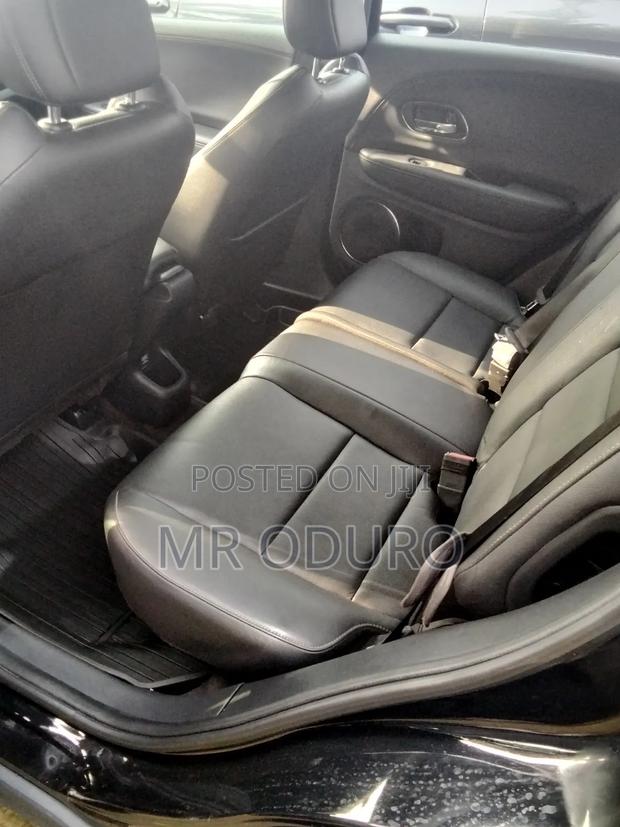 Honda HR-V EX-L 2021 Black photo 4