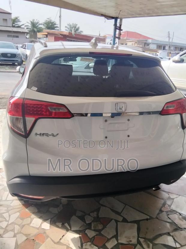 Honda HR-V 2019 White photo 3