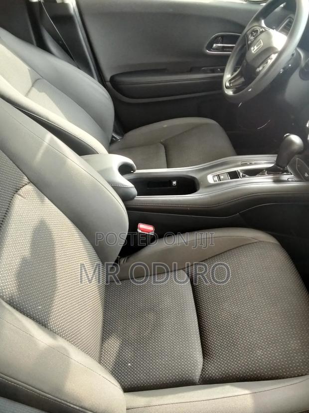 Honda HR-V 2019 White photo 8
