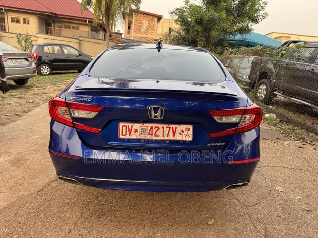 Honda Accord 2019 Blue photo 4