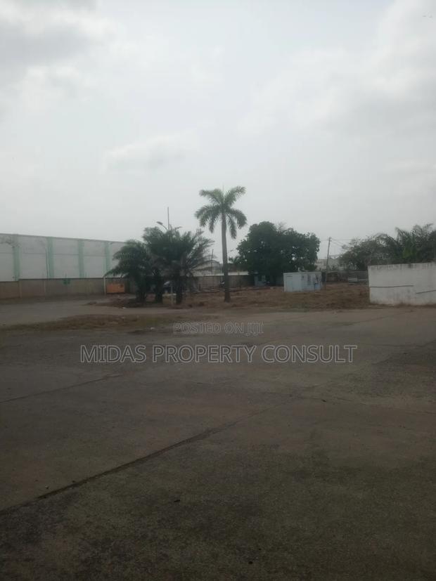 4 Acre Land With A Warehouse For Sale At Tema Fishing Harbor photo 2