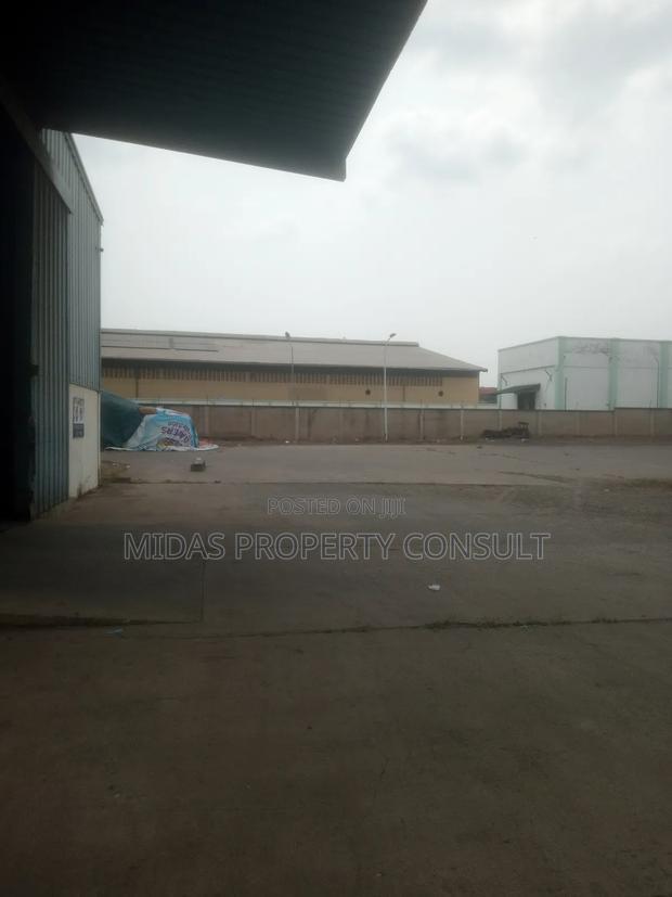 4 Acre Land With A Warehouse For Sale At Tema Fishing Harbor photo 5