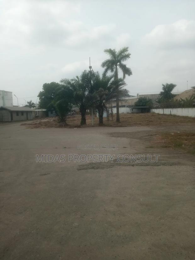 4 Acre Land With A Warehouse For Sale At Tema Fishing Harbor photo 6