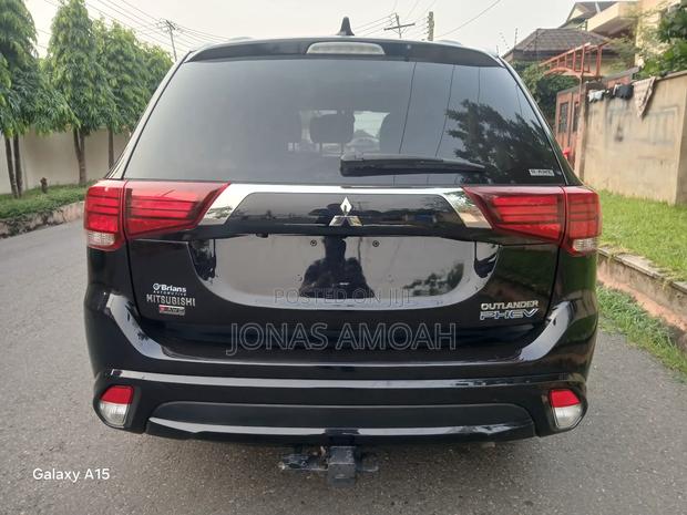 Mitsubishi Outlander 2.0 PHEV AWD 2018 Black