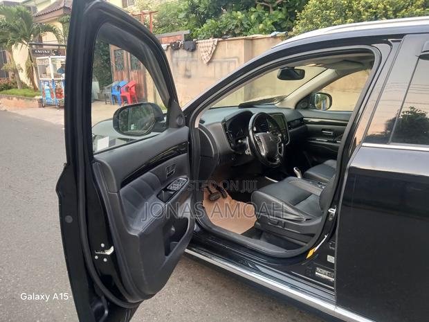 Mitsubishi Outlander 2.0 PHEV AWD 2018 Black