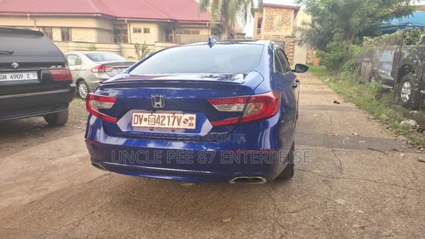 Honda Accord EX-L (1.5L 4cyl Turbo CVT) 2019 Blue photo 3