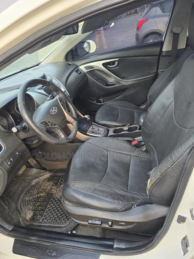 Hyundai Elantra Limited Sedan FWD (1.8L 4cyl 6A) 2013 White