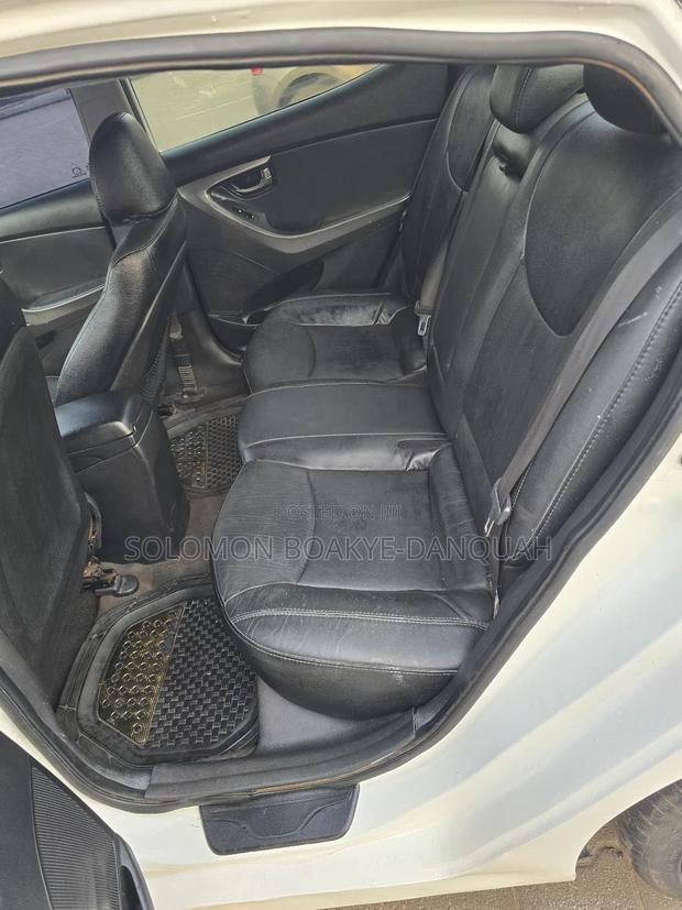 Hyundai Elantra Limited Sedan FWD (1.8L 4cyl 6A) 2013 White