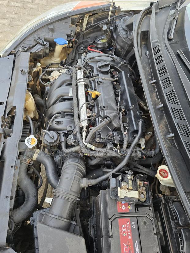 Hyundai Elantra Limited Sedan FWD (1.8L 4cyl 6A) 2013 White