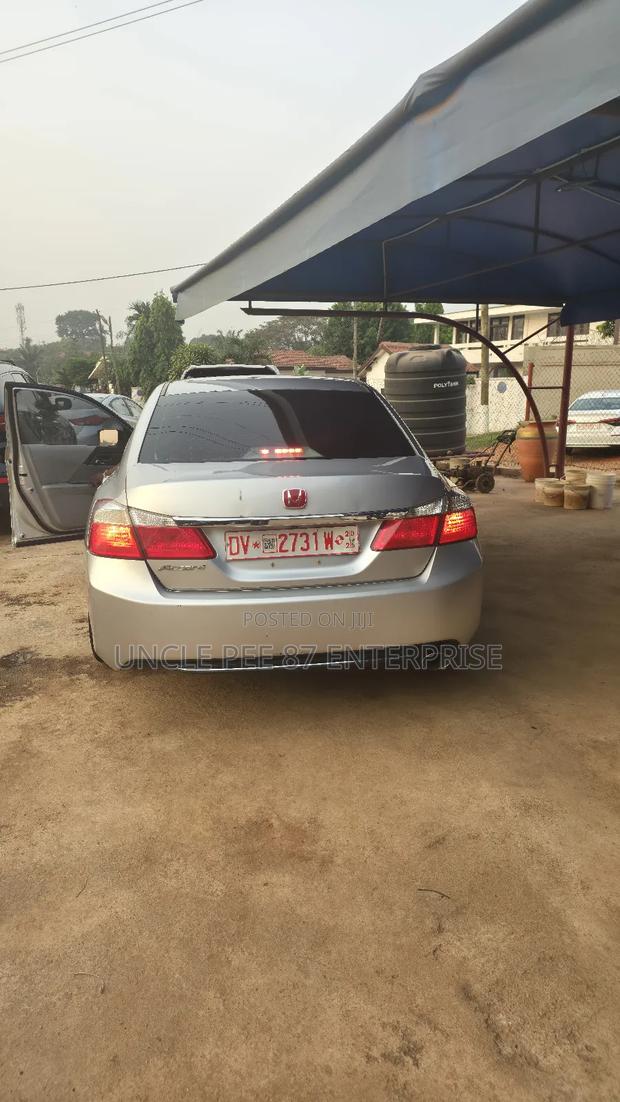 Honda Accord EX 4dr Sedan (2.4L 4cyl 6M) 2015 Silver photo 3