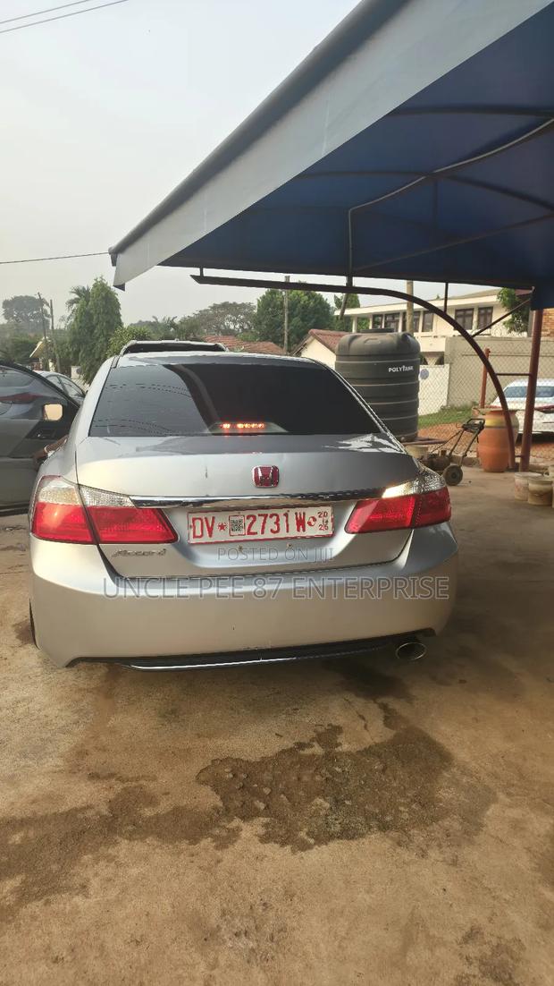 Honda Accord EX 4dr Sedan (2.4L 4cyl 6M) 2015 Silver photo 6