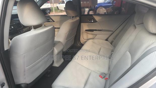 Honda Accord EX 4dr Sedan (2.4L 4cyl 6M) 2015 Silver photo 8