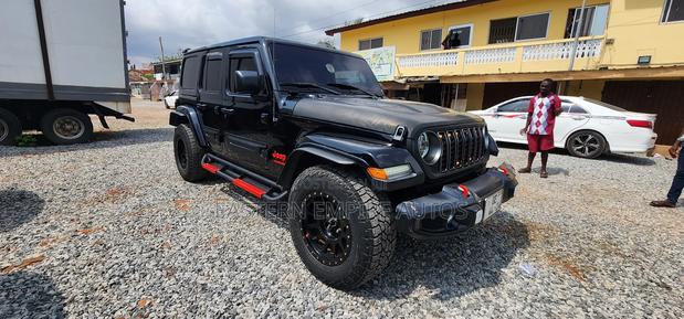 Jeep Wrangler Rubicon 2021 Black photo 4