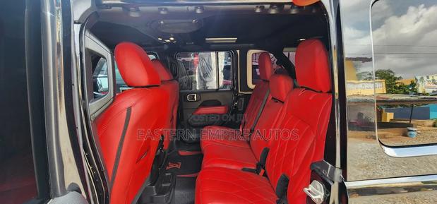 Jeep Wrangler Rubicon 2021 Black photo 8