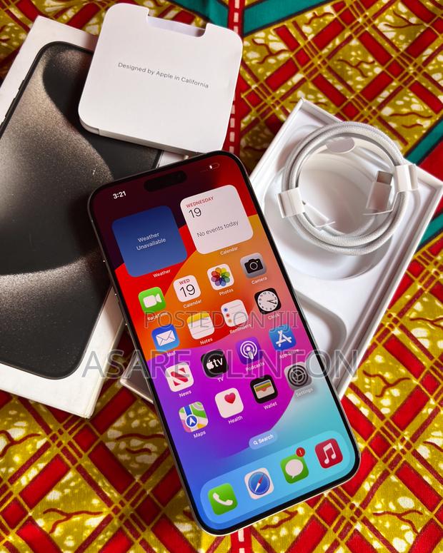 Apple iPhone 15 Pro Max 512 GB Silver photo 2