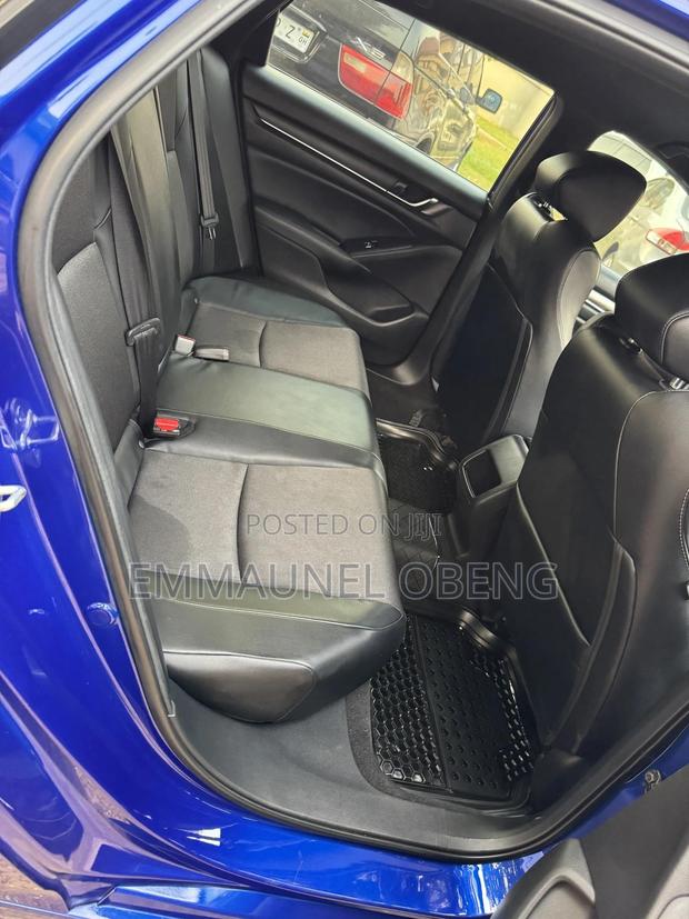 Honda Accord 2019 Blue photo 6