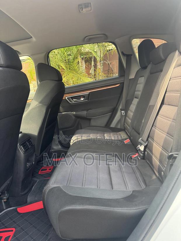 Honda CR-V 2019 White photo 5