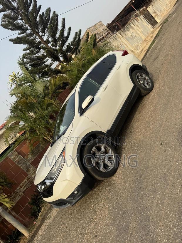 Honda CR-V 2019 White photo 3