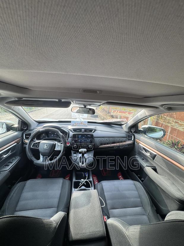 Honda CR-V 2019 White photo 7