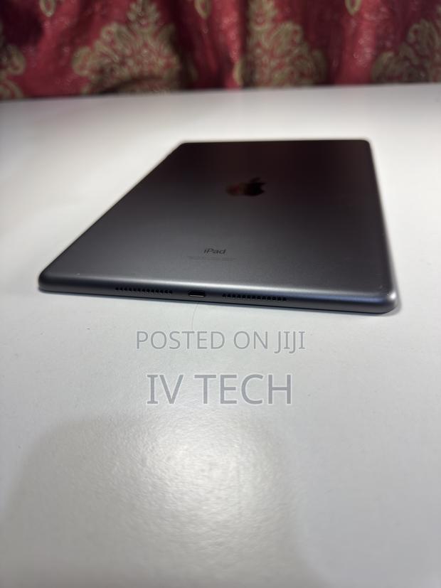 Apple iPad 10.2 (2020) 32 GB photo 3