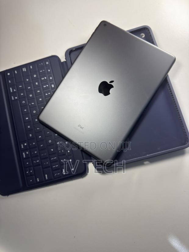 Apple iPad 10.2 (2020) 32 GB photo 4