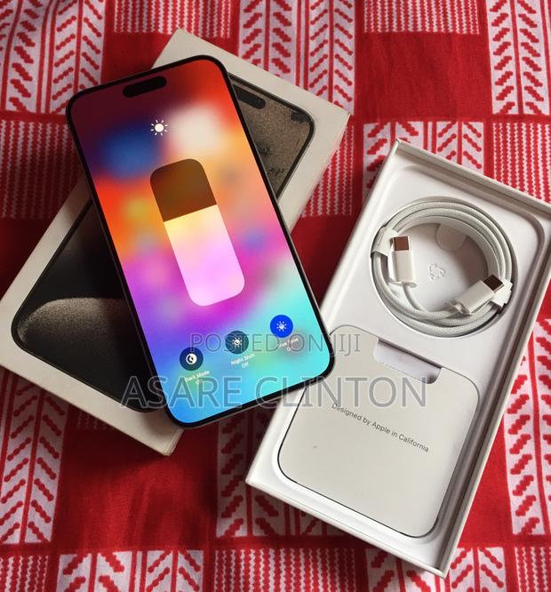 Apple iPhone 15 Pro Max 512 GB Silver photo 4